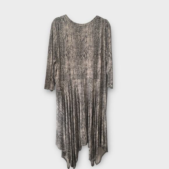 NEW Jessica Simpson Plus Size Kaelin 3/4 Sleeve Handkerchief Hem Dress, size 3X - Picture 6 of 7